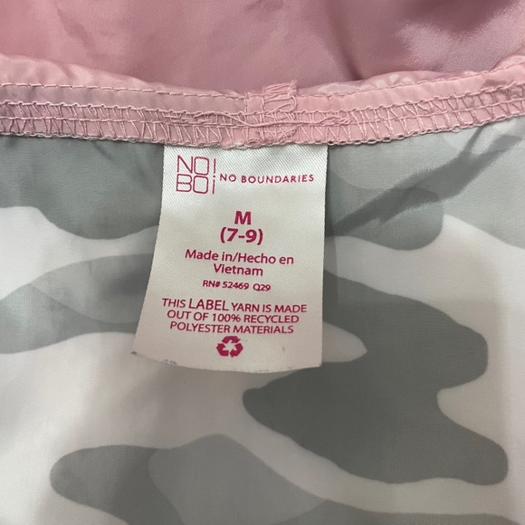 Windbreaker - Picture 4 of 4